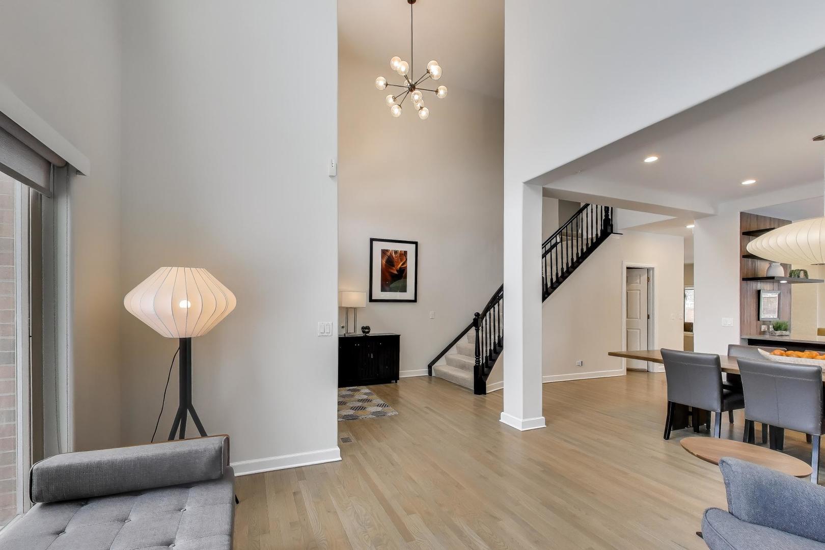 70 Spencer Ct Deerfield, IL 60015