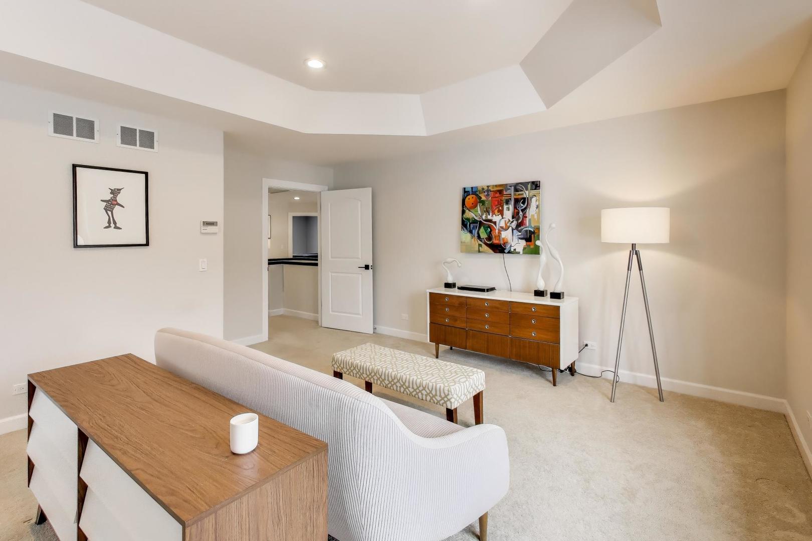 70 Spencer Ct Deerfield, IL 60015