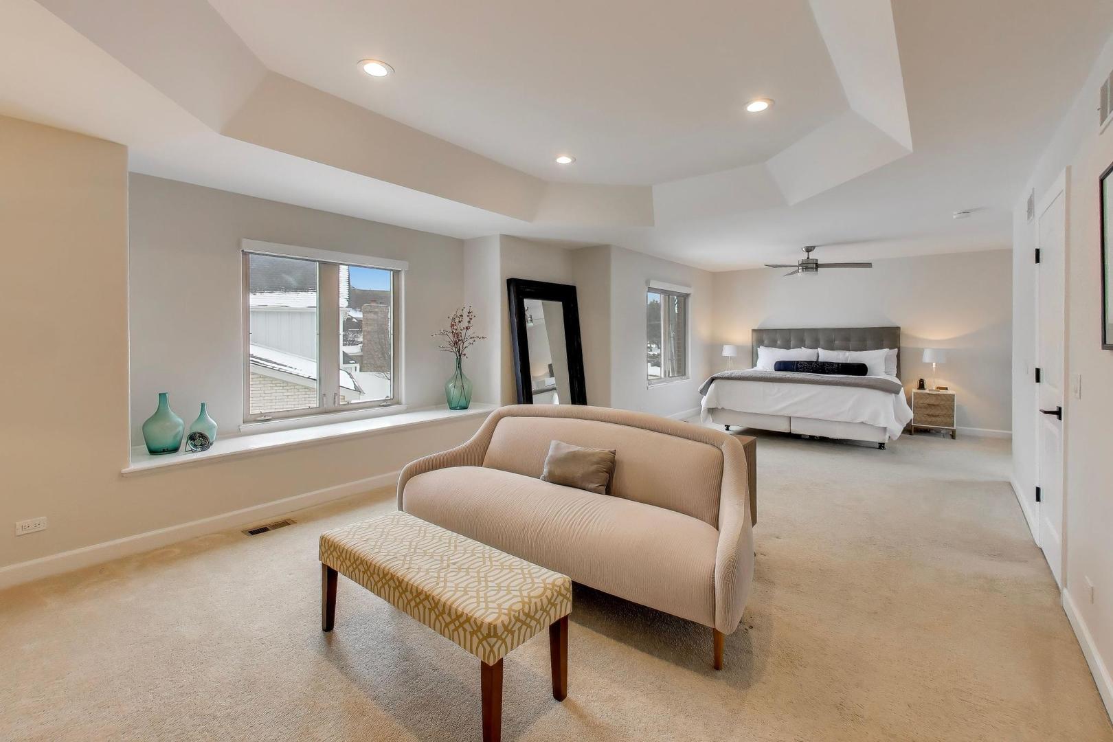 70 Spencer Ct Deerfield, IL 60015