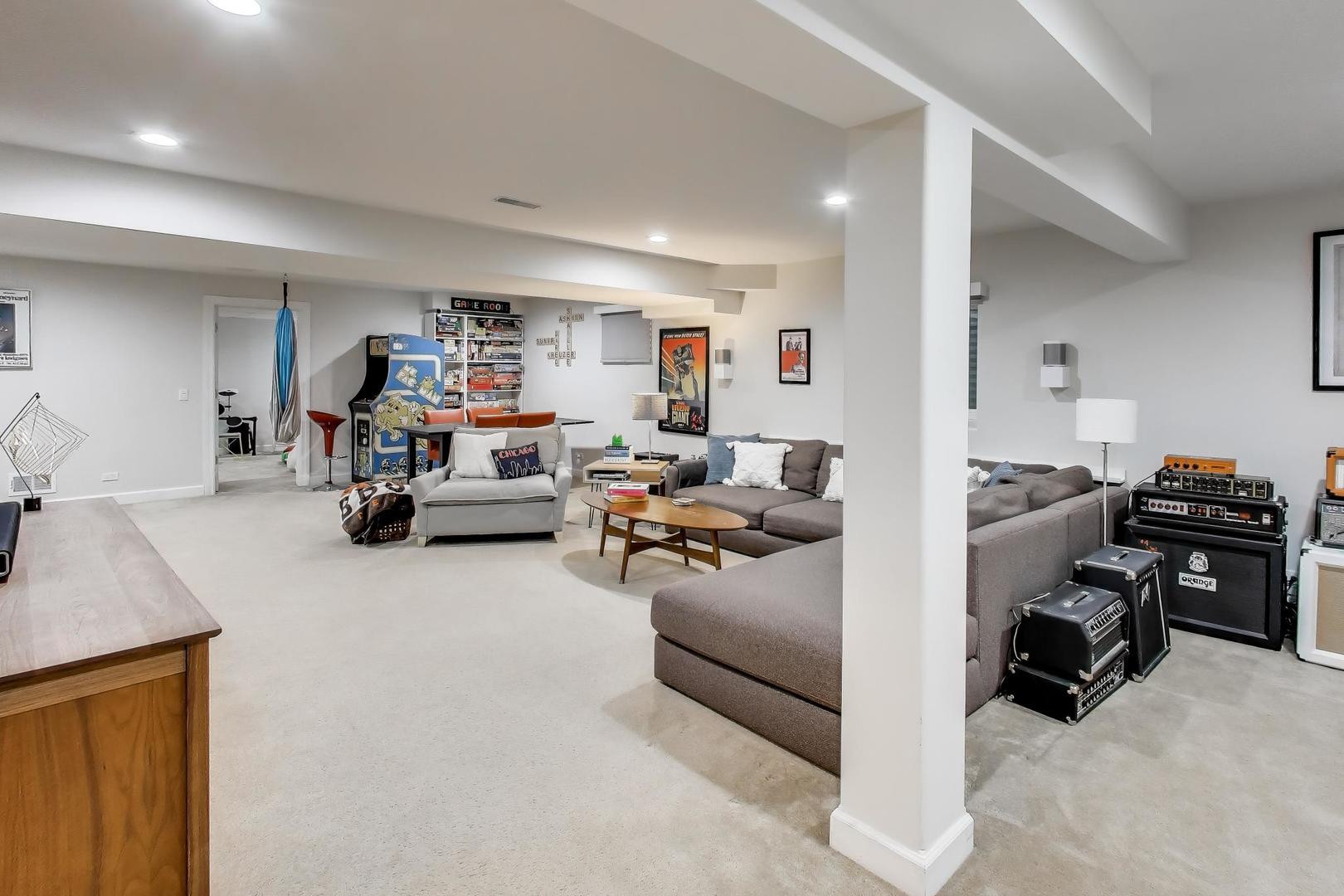 70 Spencer Ct Deerfield, IL 60015