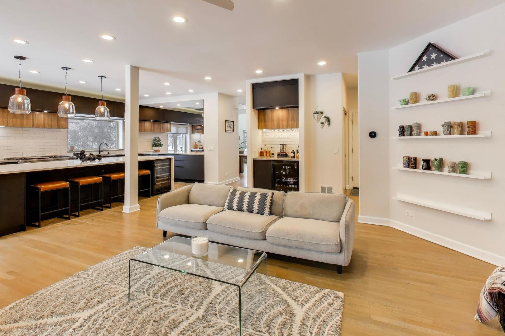 70 Spencer Ct Deerfield, IL 60015