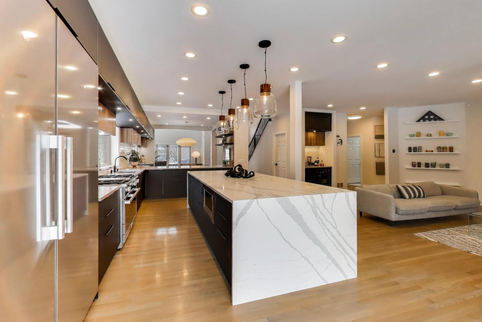 70 Spencer Ct Deerfield, IL 60015