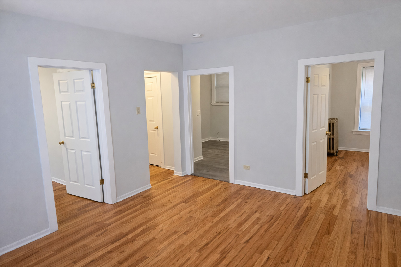 6700 S Merrill Ave #2W Chicago, IL 60649