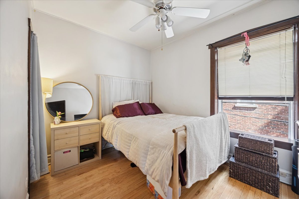 642 Van Buren St #2 Oak Park, IL 60304