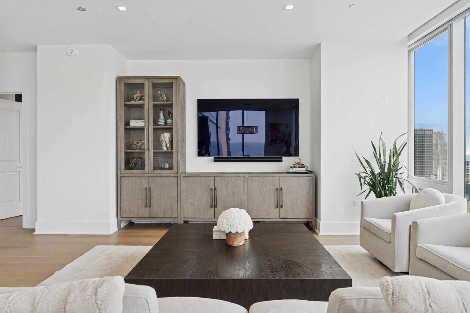 363 E Wacker Dr #2606 Chicago, IL 60601