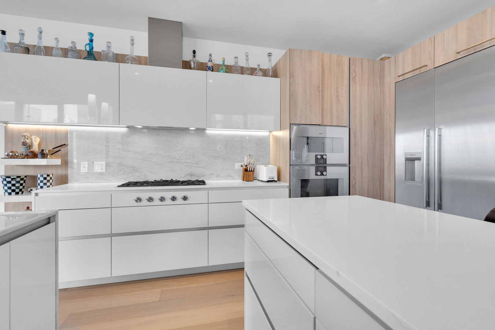 363 E Wacker Dr #1402 Chicago, IL 60601