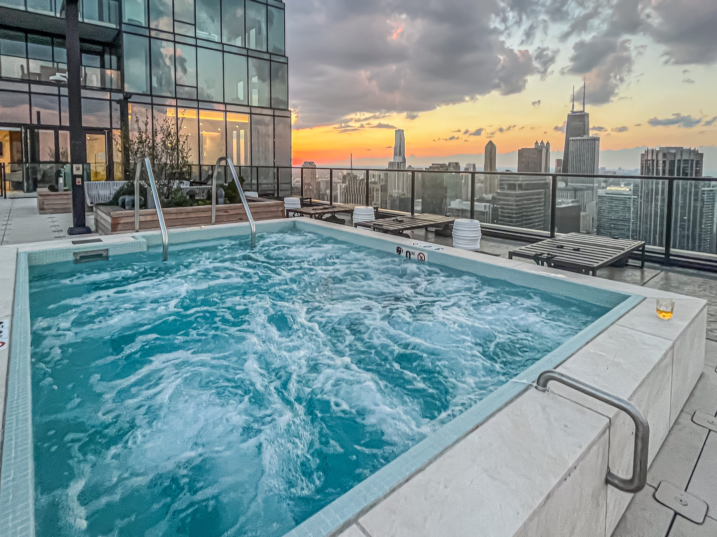 363 E Wacker Dr #1402 Chicago, IL 60601