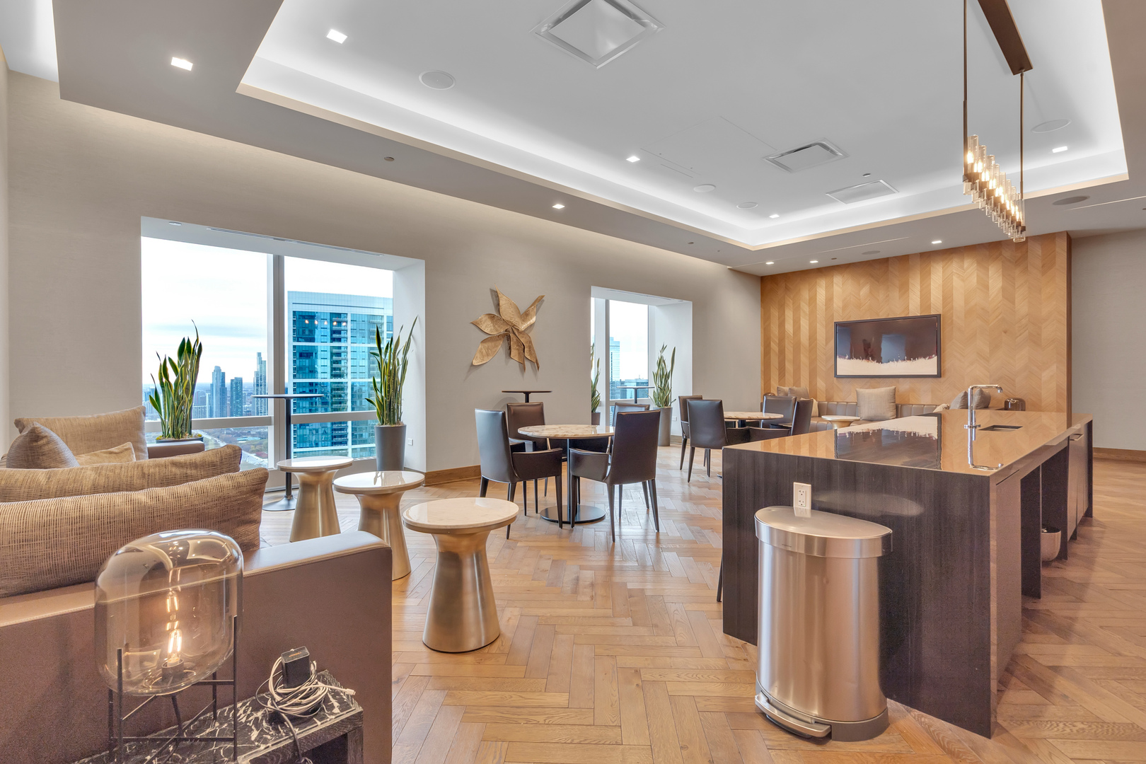 363 E Wacker Dr #1402 Chicago, IL 60601