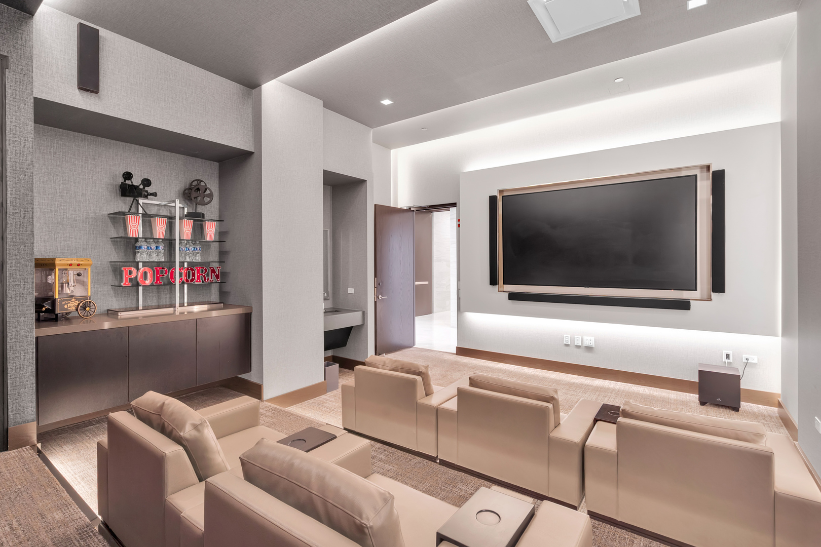 363 E Wacker Dr #1402 Chicago, IL 60601