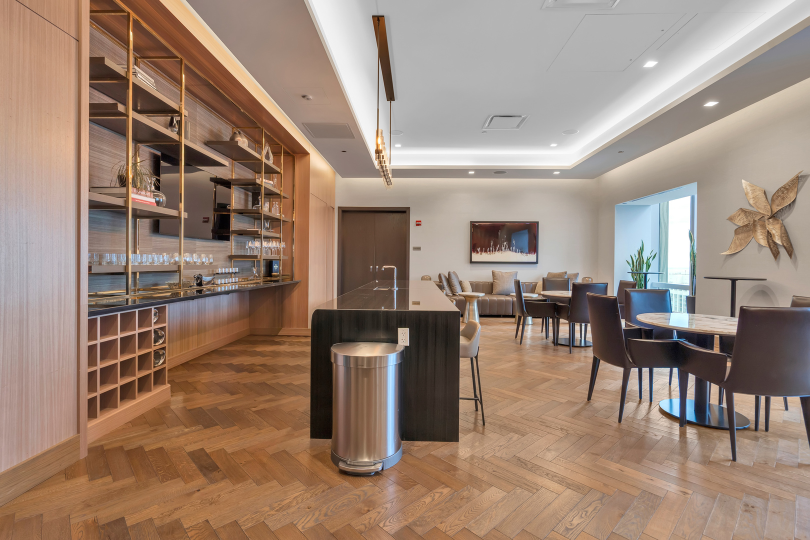 363 E Wacker Dr #1402 Chicago, IL 60601