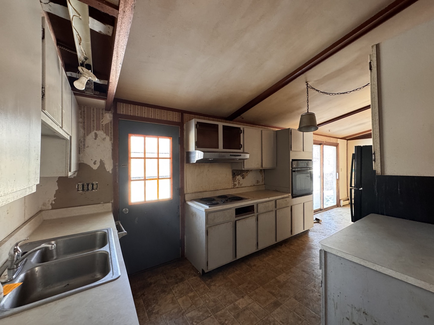 806 NE 3rd St Galva, IL 61434