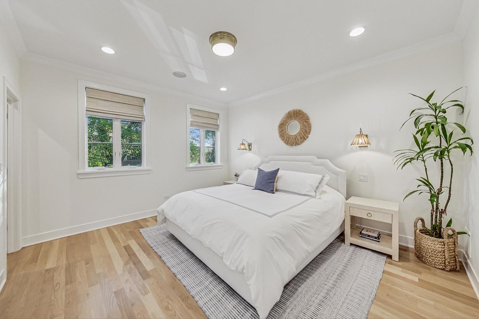 1509 W School St #3 Chicago, IL 60657