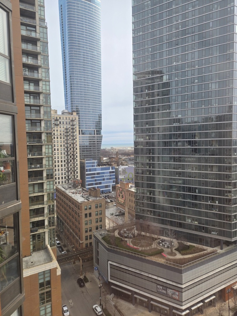 899 S Plymouth Ct #1907 Chicago, IL 60605
