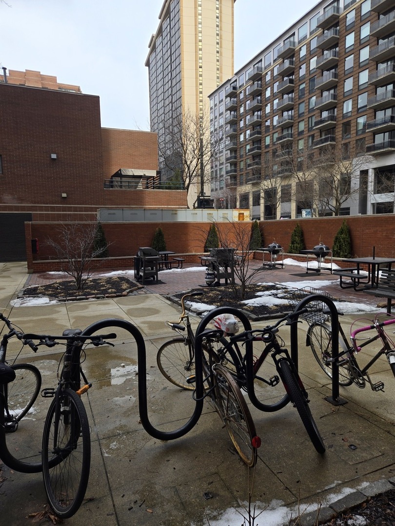 899 S Plymouth Ct #1907 Chicago, IL 60605