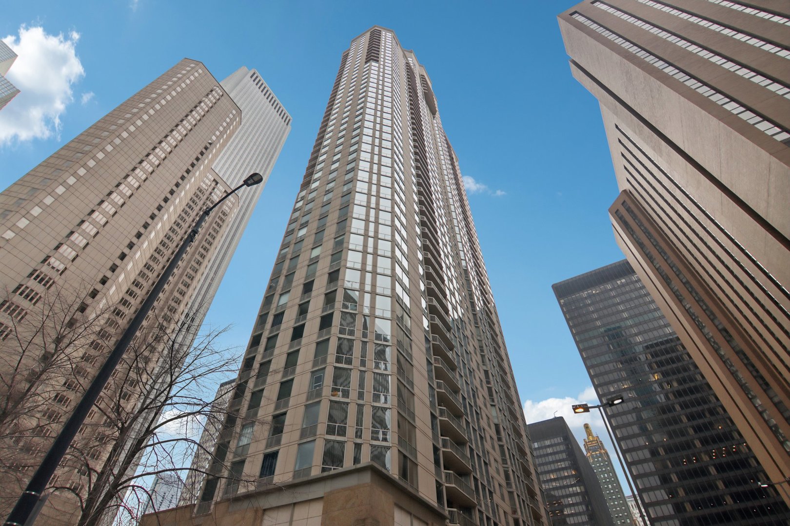 222 N Columbus Dr #711 Chicago, IL 60601