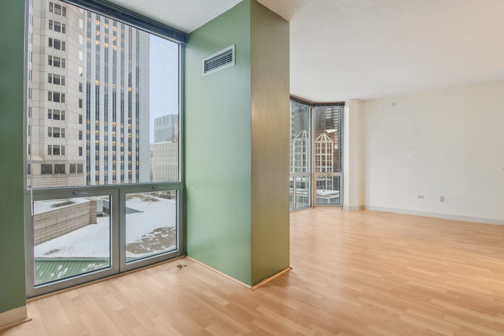 222 N Columbus Dr #711 Chicago, IL 60601