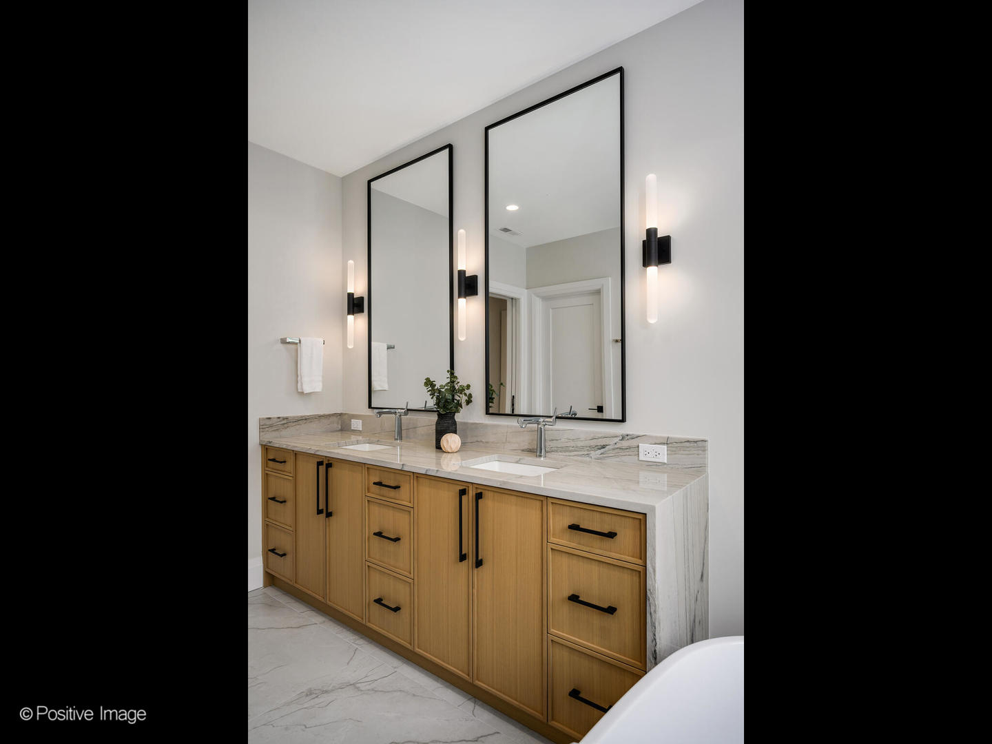 1917 Washington Ave Wilmette, IL 60091