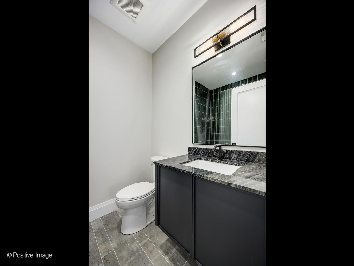 1917 Washington Ave Wilmette, IL 60091