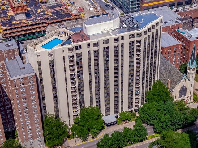 1120 N La Salle Dr #14C