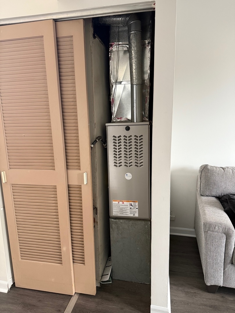 3405 S Un St Chicago, IL 60616