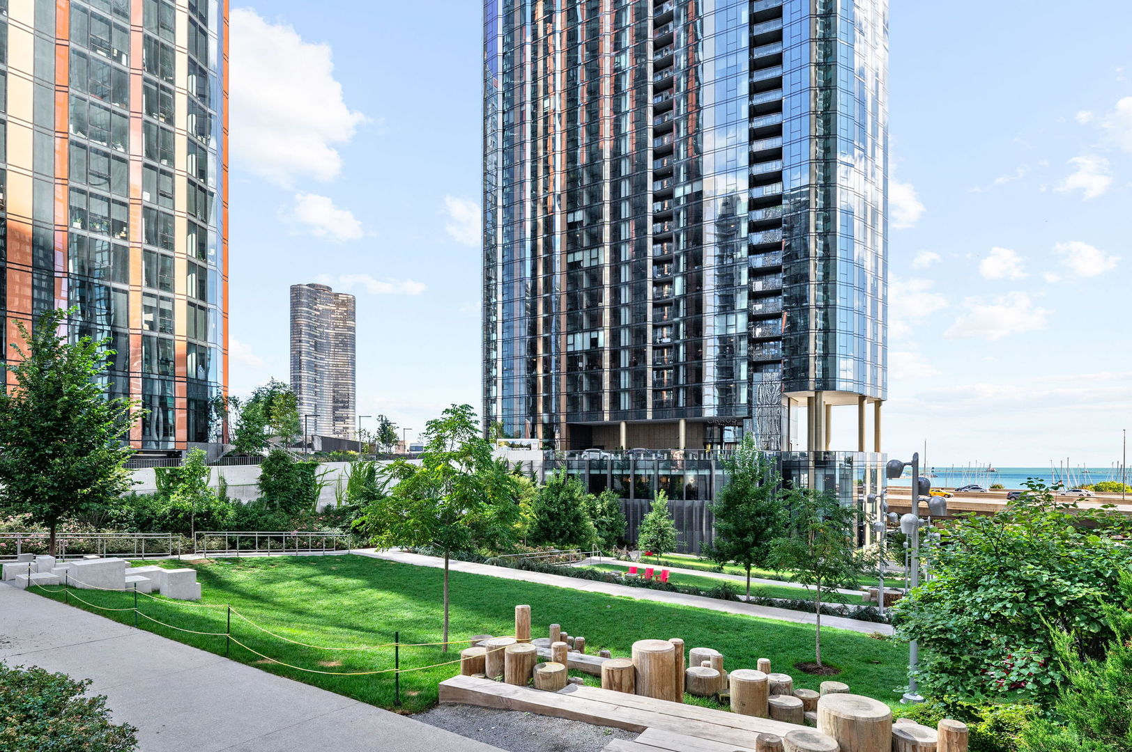 211 N Hbr Dr #4104 Chicago, IL 60601