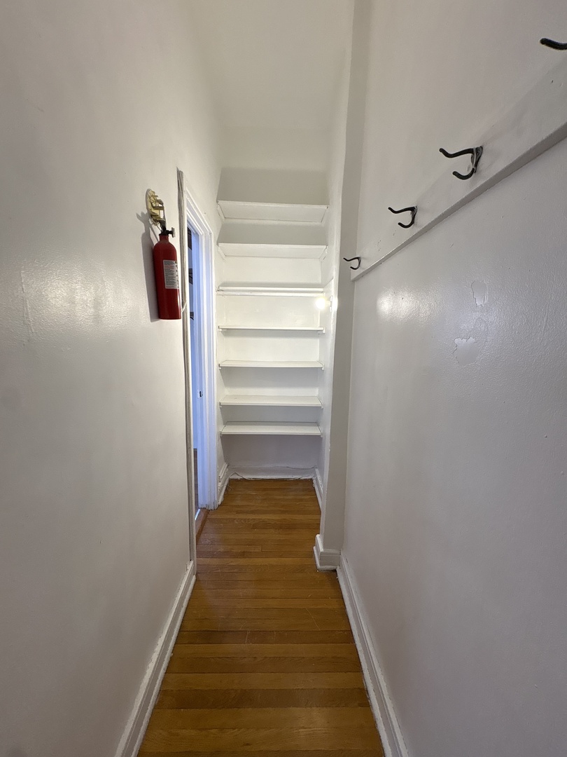 5132 S Blackstone Ave #2M Chicago, IL 60615