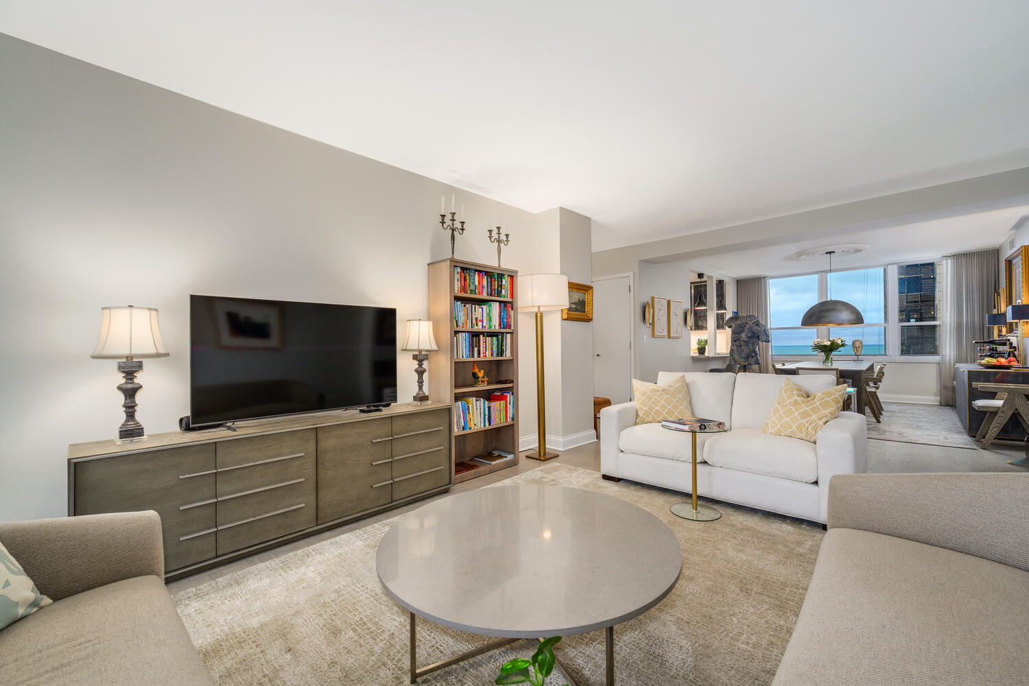 1515 N Astor St #9C
