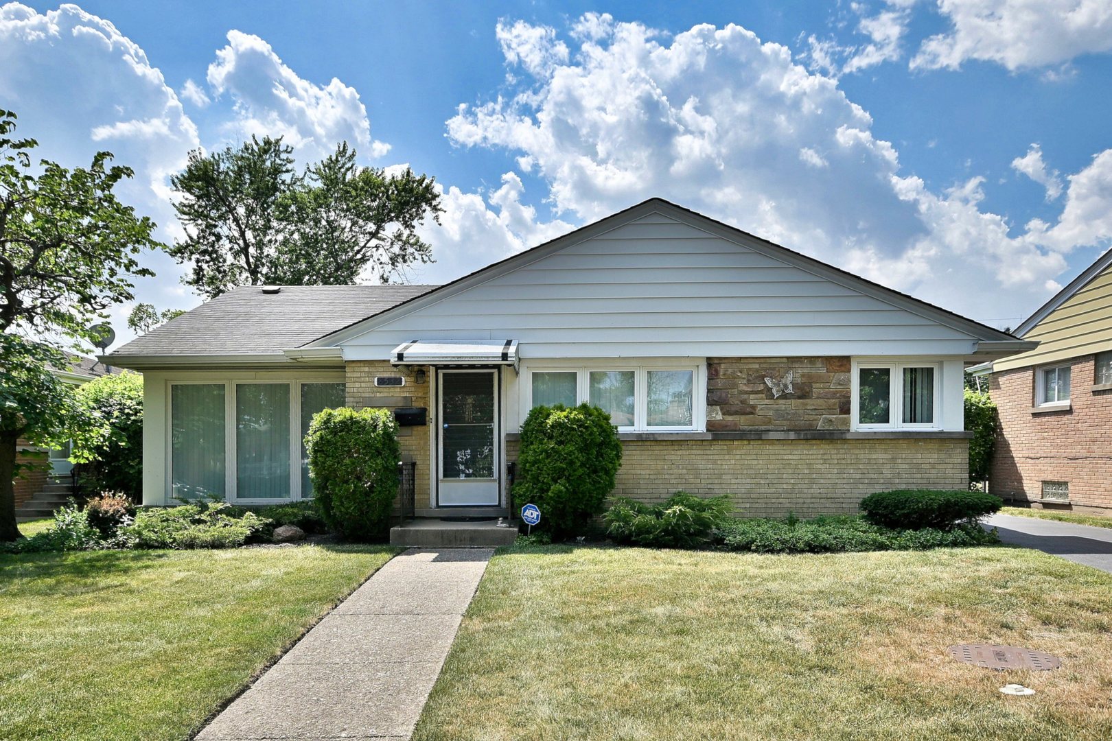 8532 N Olcott Ave