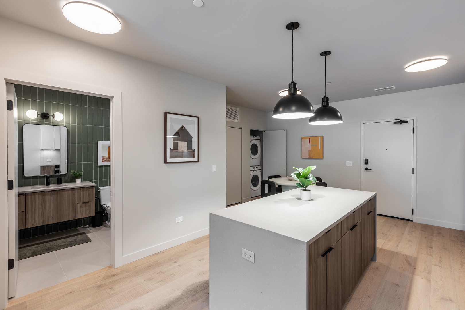 1706 Sherman Ave #203 Evanston, IL 60201