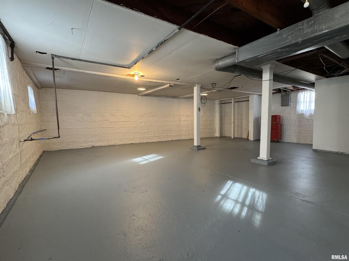 532 N WASHINGTON St Duquoin, IL 62832