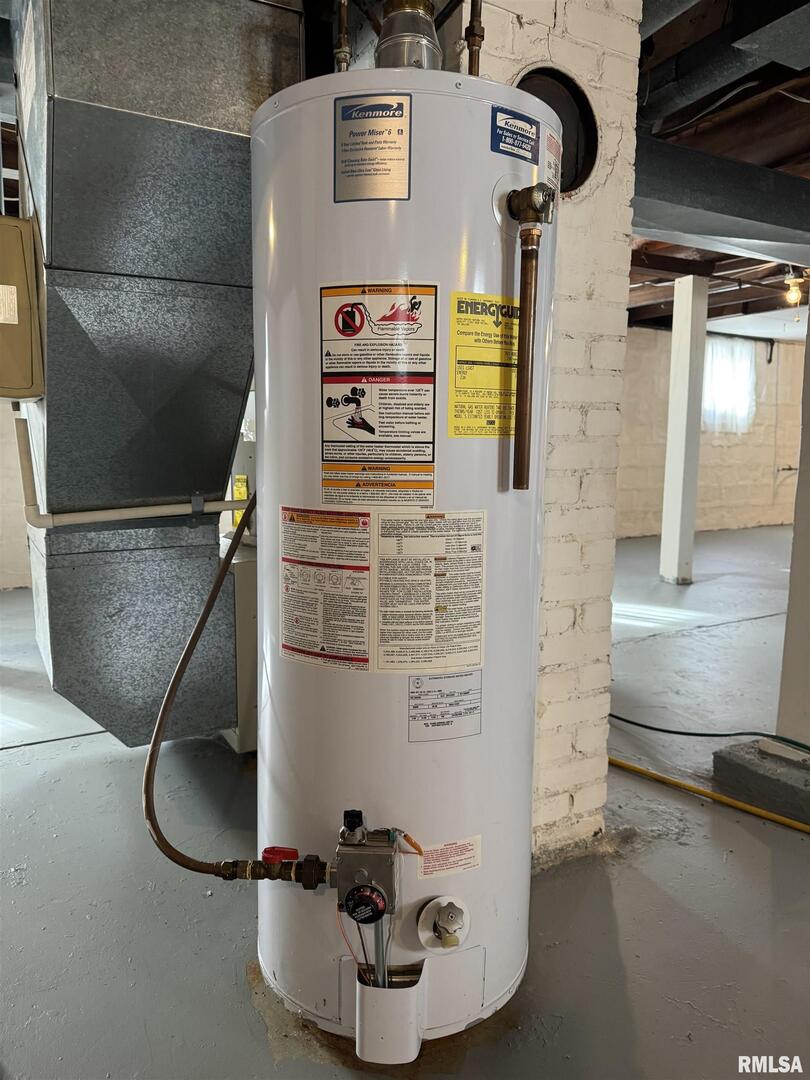 532 N WASHINGTON St Duquoin, IL 62832