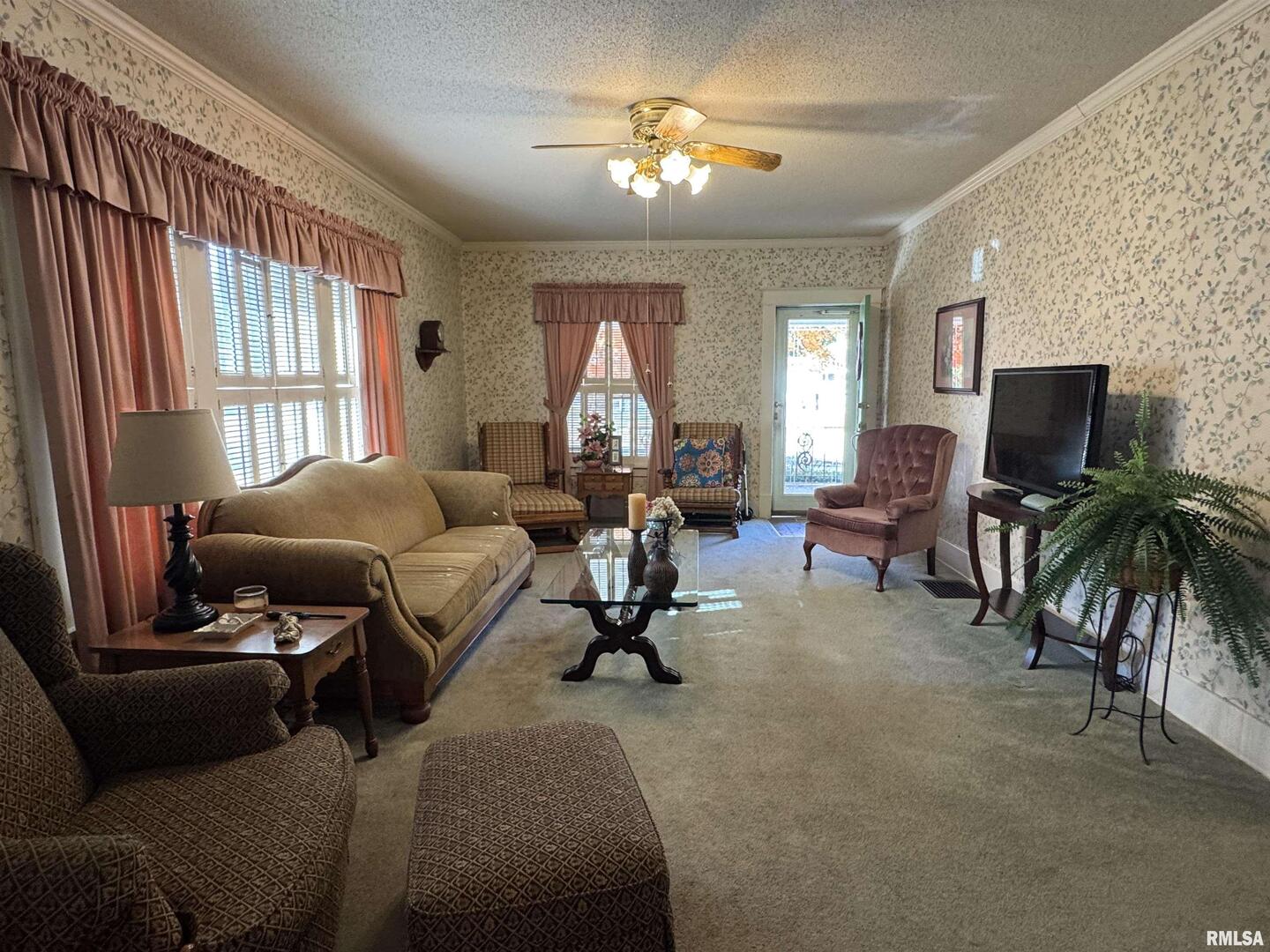 532 N WASHINGTON St Duquoin, IL 62832