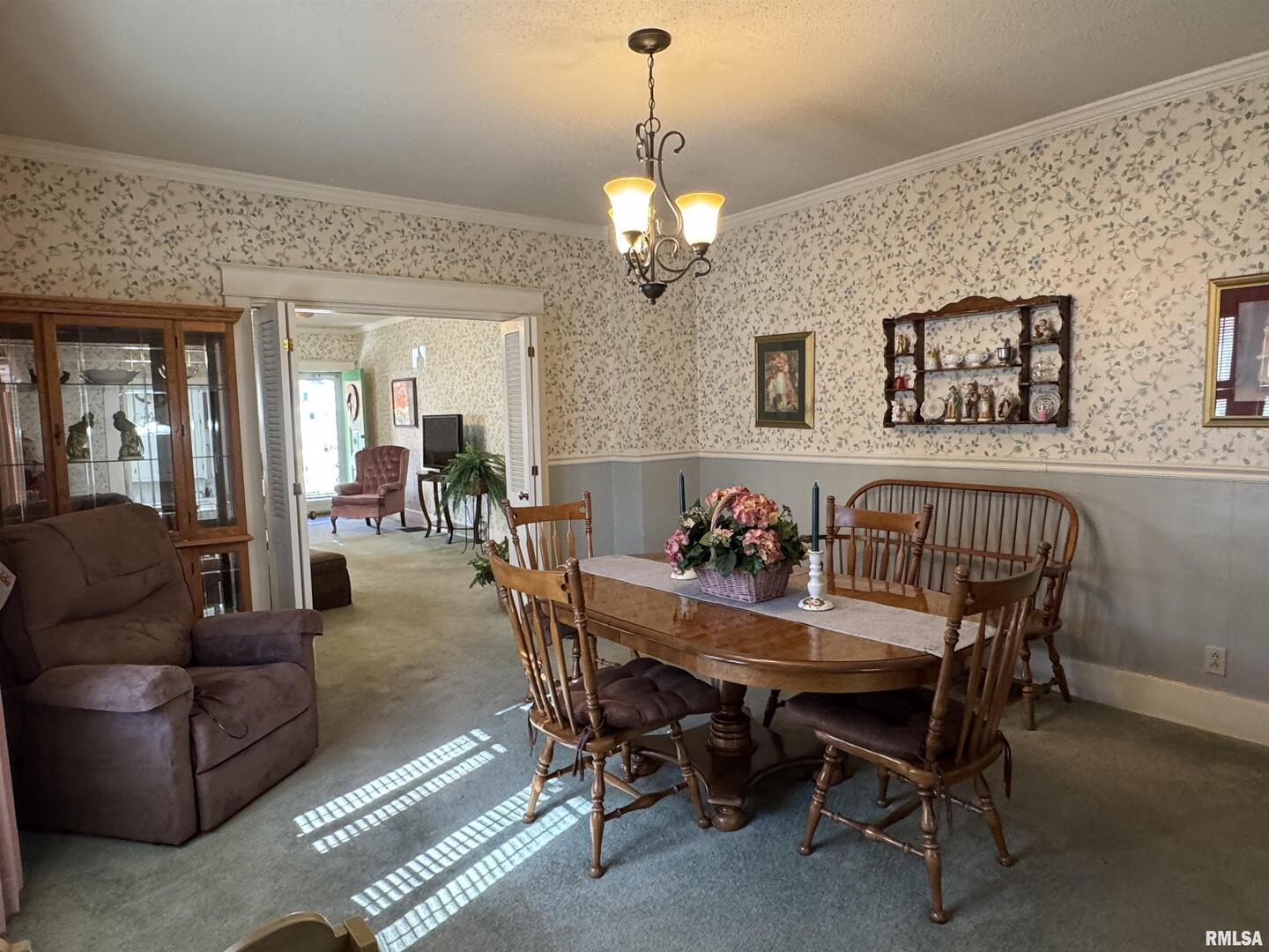 532 N WASHINGTON St Duquoin, IL 62832