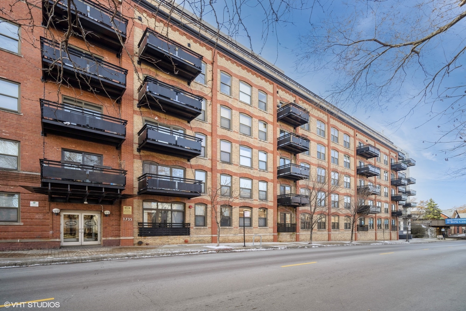 1735 W Diversey Pkwy #104