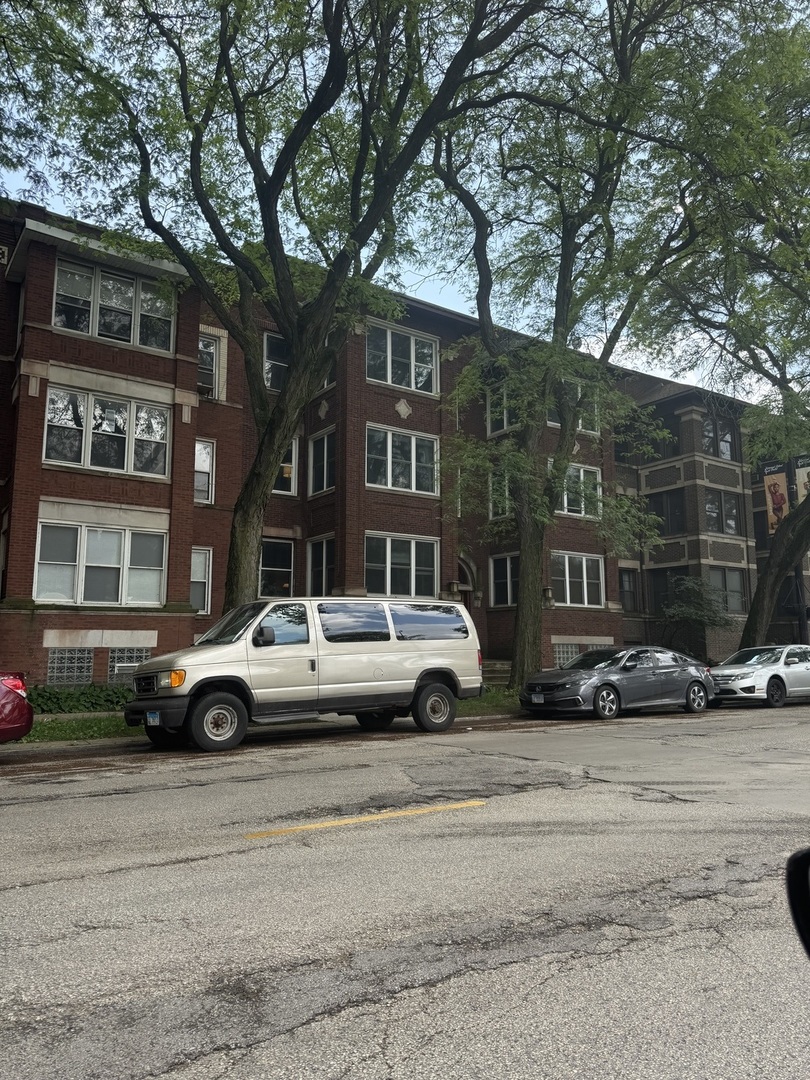 1217 E 53rd St #2W