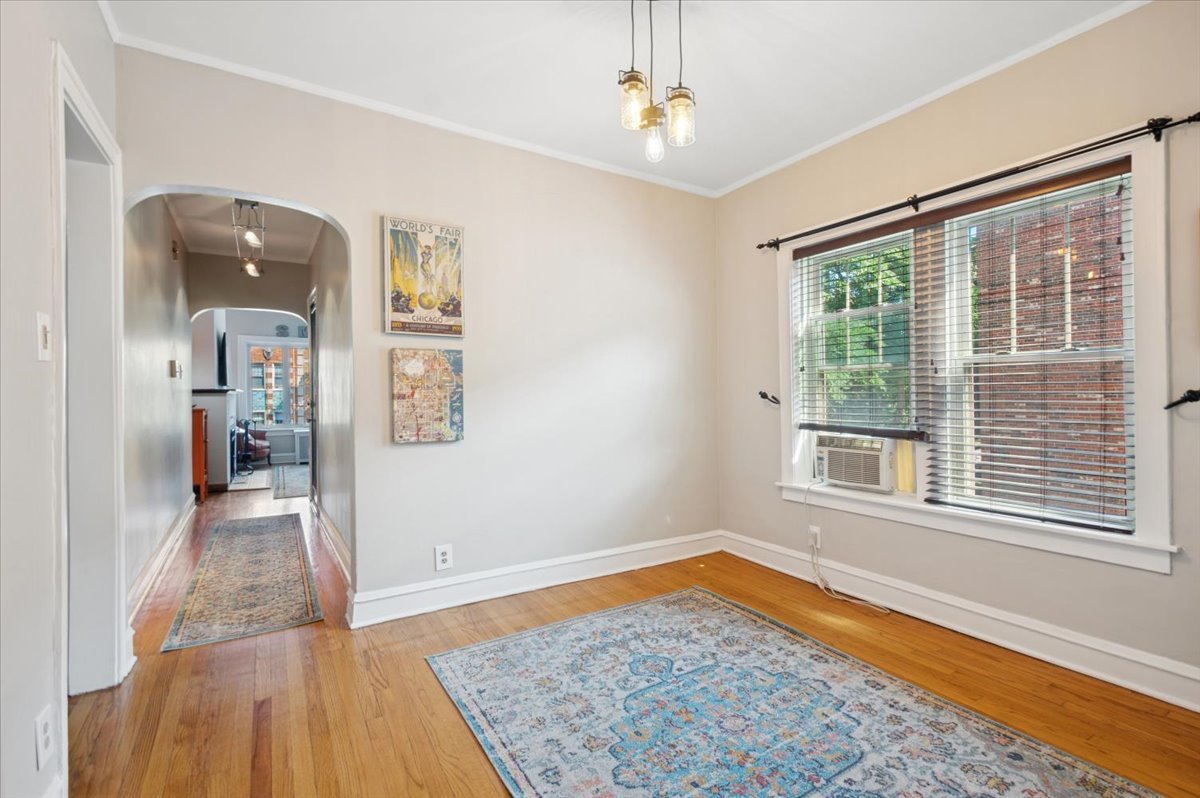 1242 Elmwood Ave #2 Evanston, IL 60202