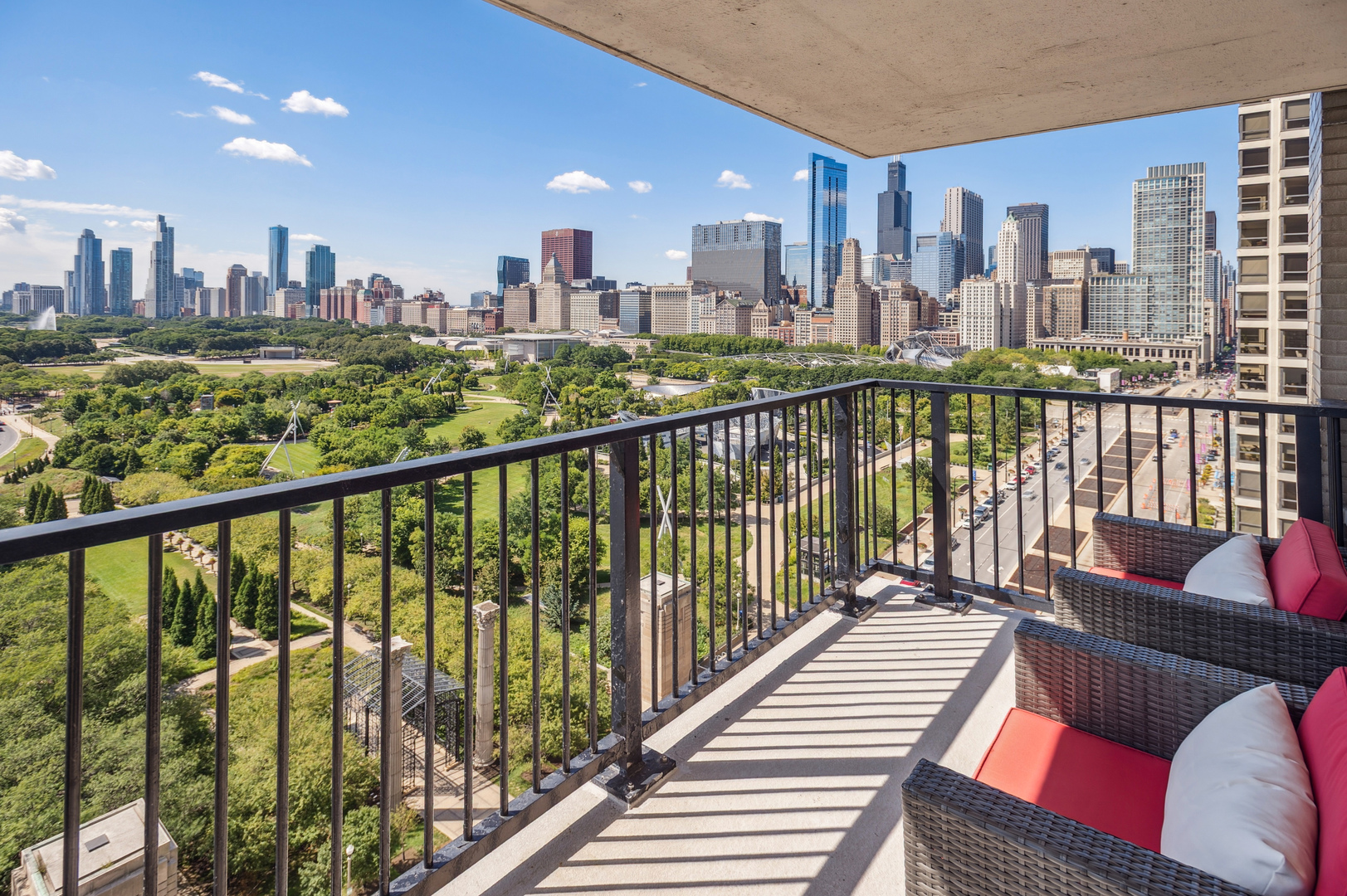 400 E RANDOLPH St #2119 Chicago, IL 60601