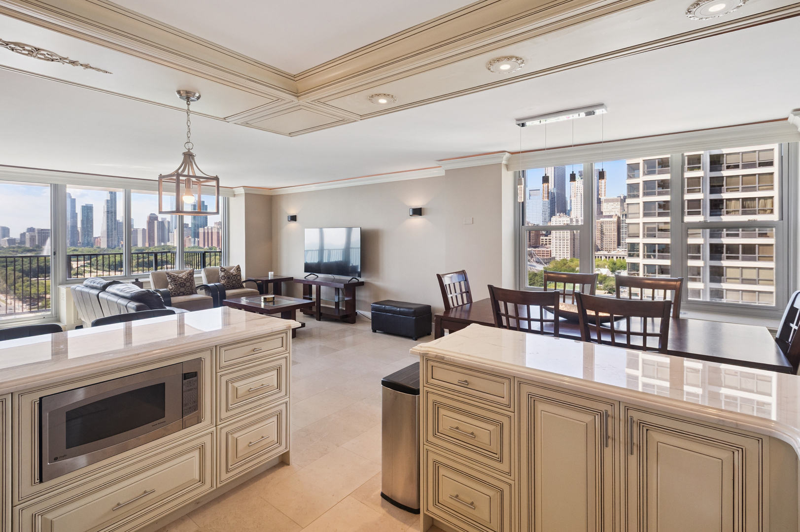 400 E RANDOLPH St #2119 Chicago, IL 60601