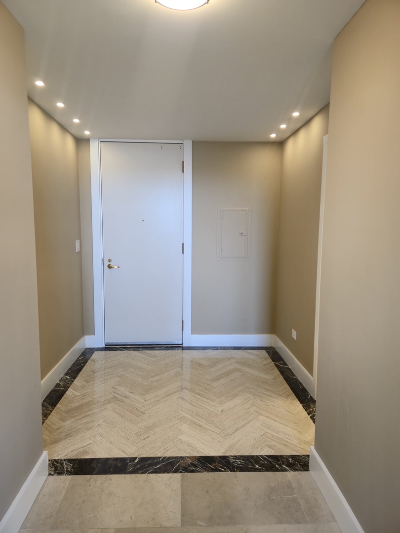 400 E RANDOLPH St #2119 Chicago, IL 60601