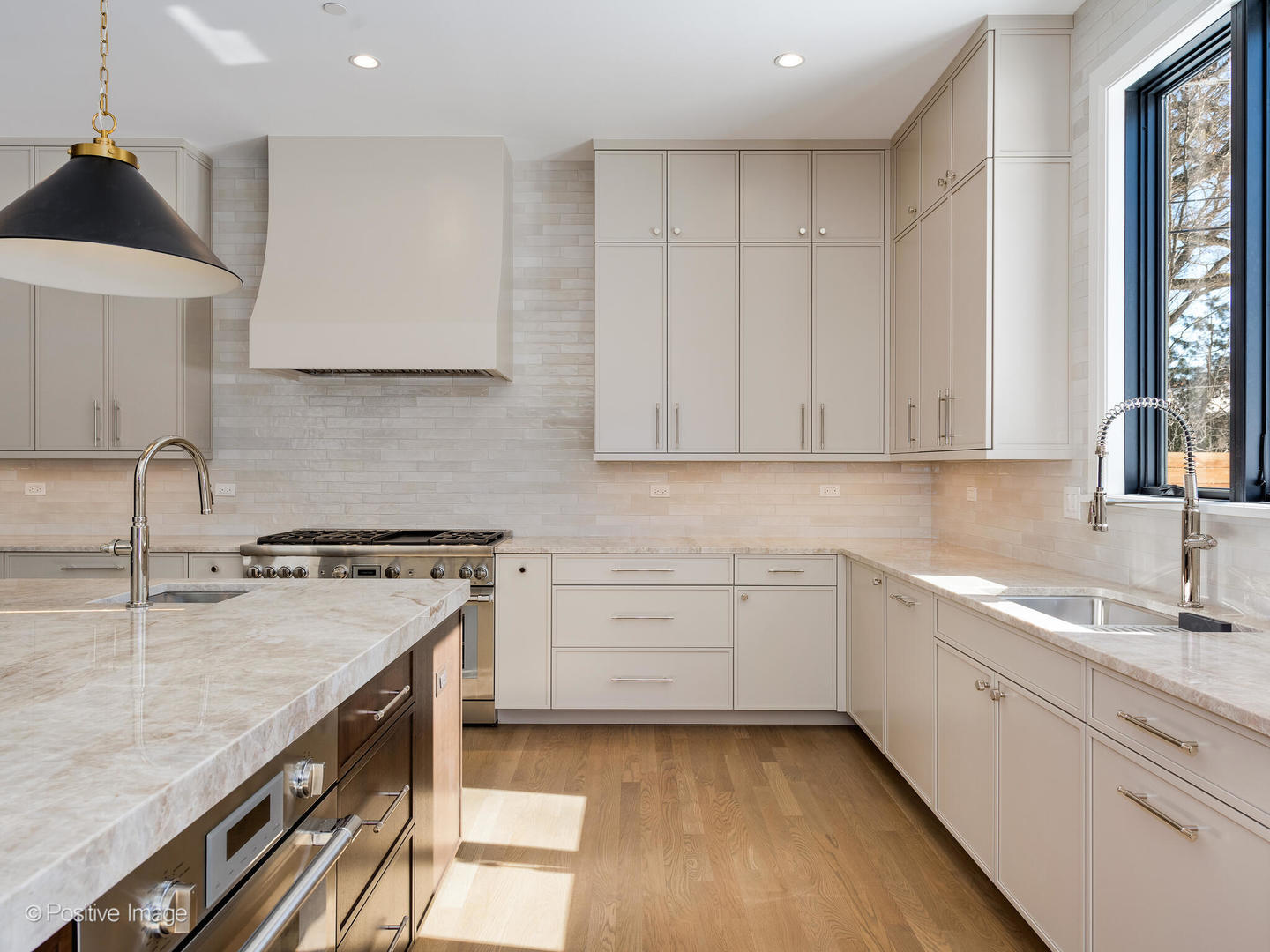 414 Laurel Ave Wilmette, IL 60091