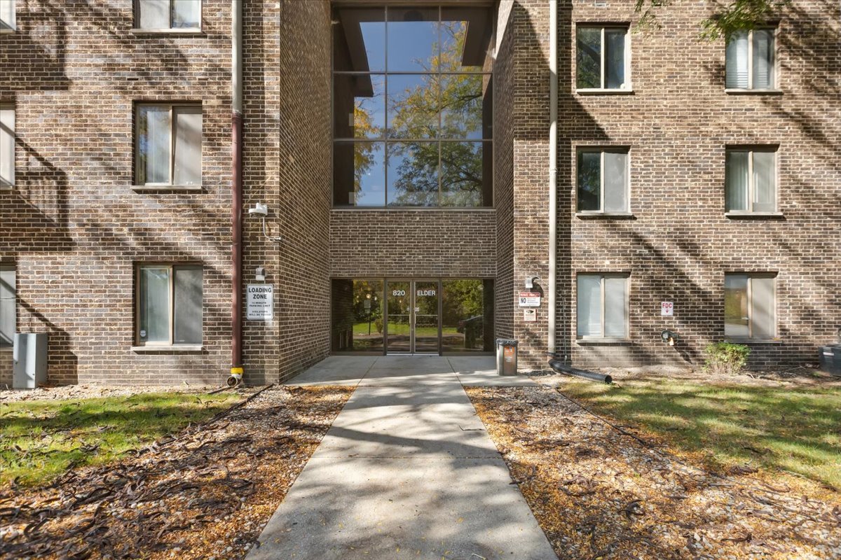 820 Elder Rd #C410 Homewood, IL 60430