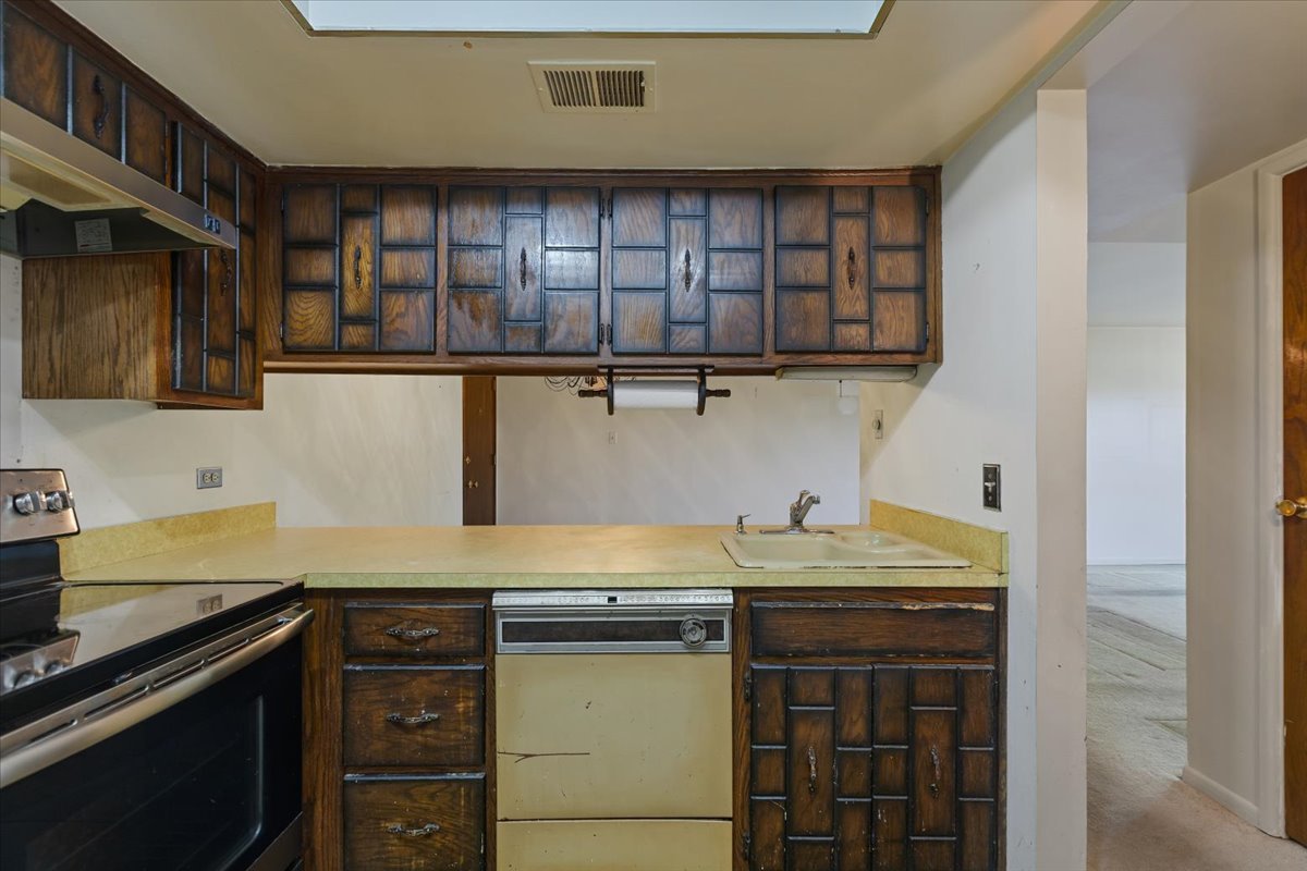 820 Elder Rd #C410 Homewood, IL 60430