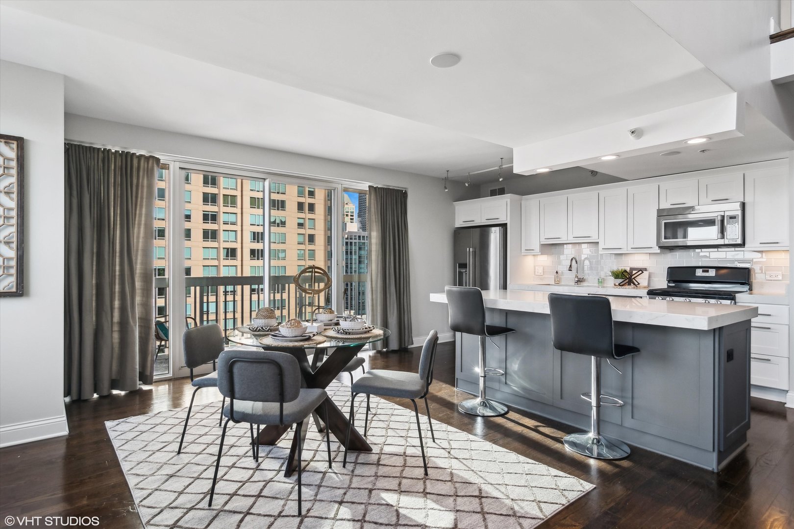 545 N DEARBORN St #3601 Chicago, IL 60654