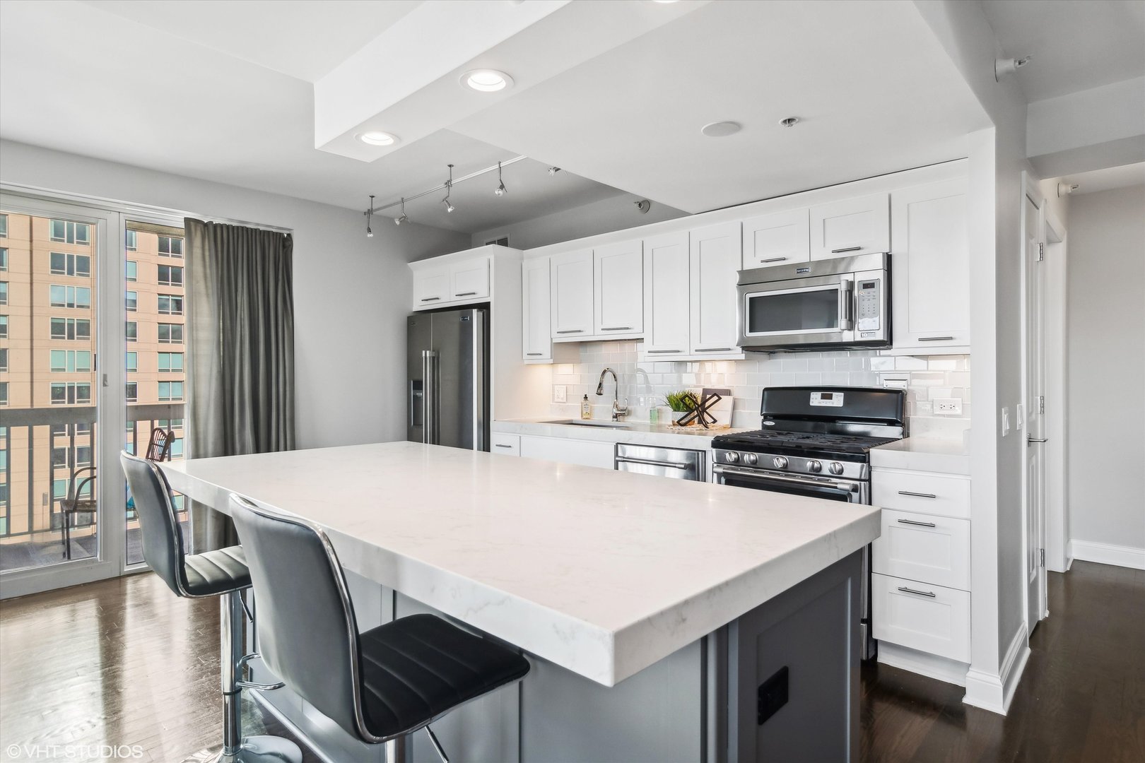 545 N DEARBORN St #3601 Chicago, IL 60654