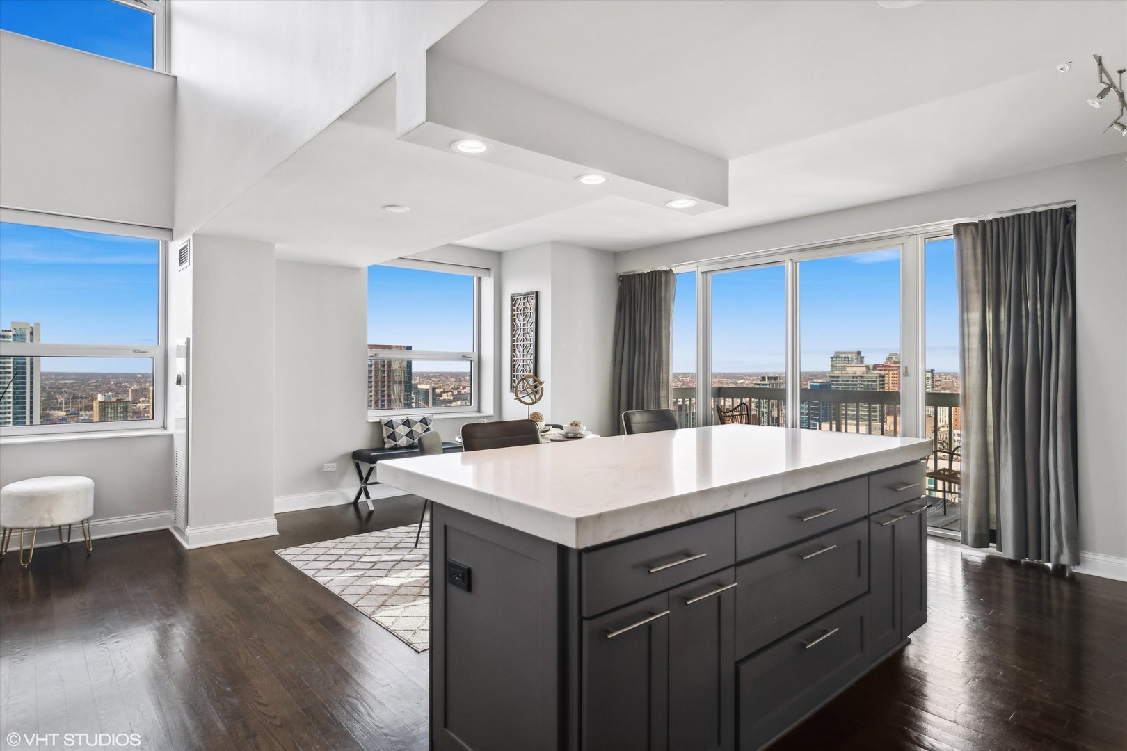 545 N DEARBORN St #3601 Chicago, IL 60654