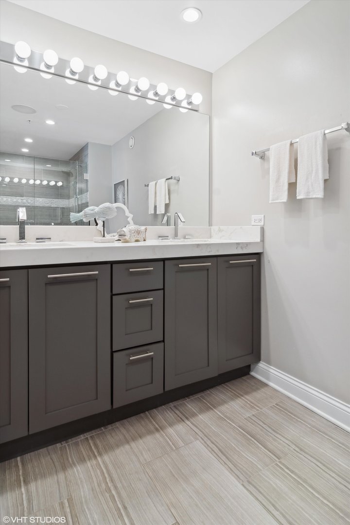 545 N DEARBORN St #3601 Chicago, IL 60654