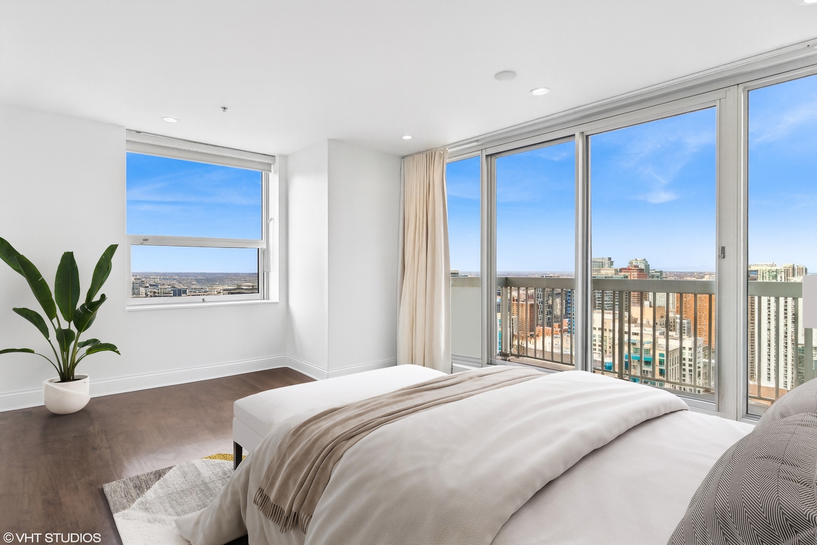 545 N DEARBORN St #3601 Chicago, IL 60654