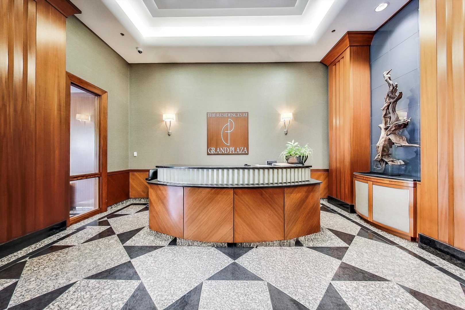 545 N DEARBORN St #3601 Chicago, IL 60654