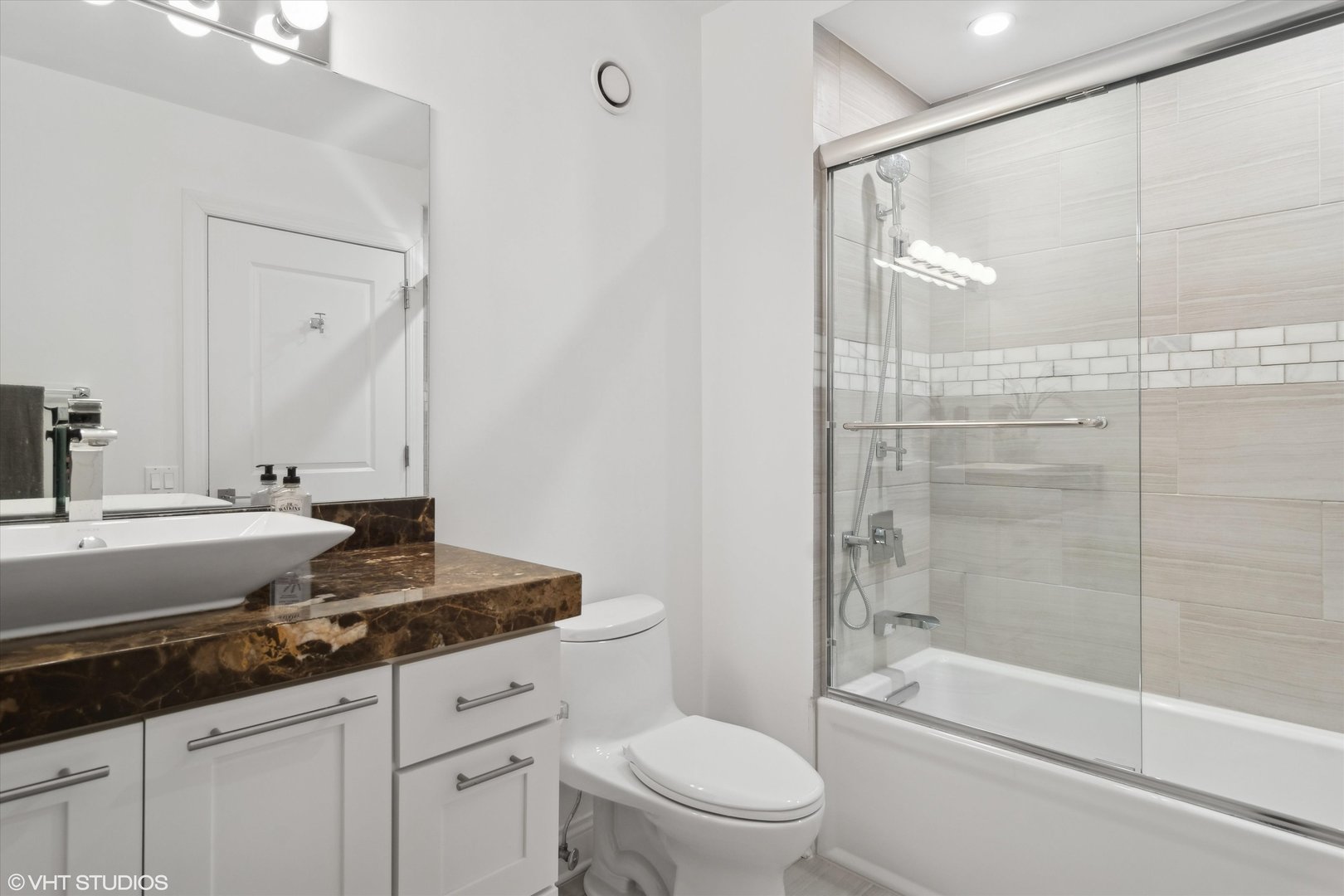 545 N DEARBORN St #3601 Chicago, IL 60654