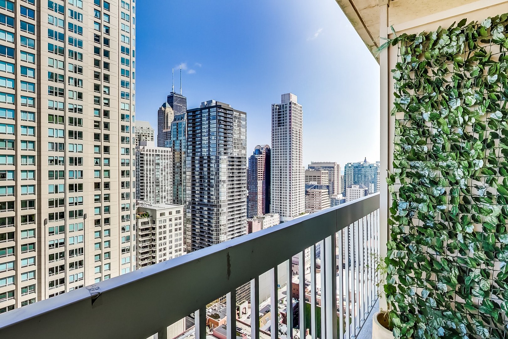 545 N DEARBORN St #3601 Chicago, IL 60654